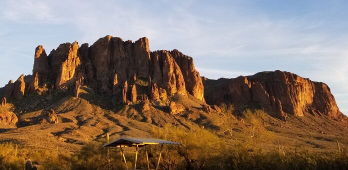 Traveling Arizona Superstition Mountains